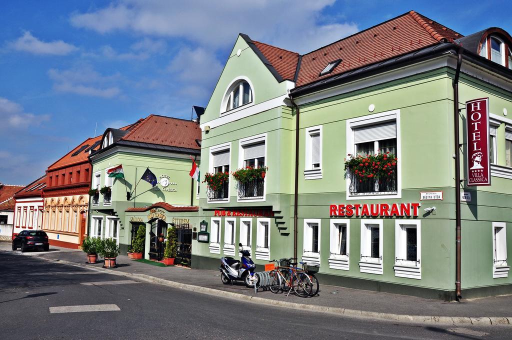 Hotel Villa Classica Папа Экстерьер фото