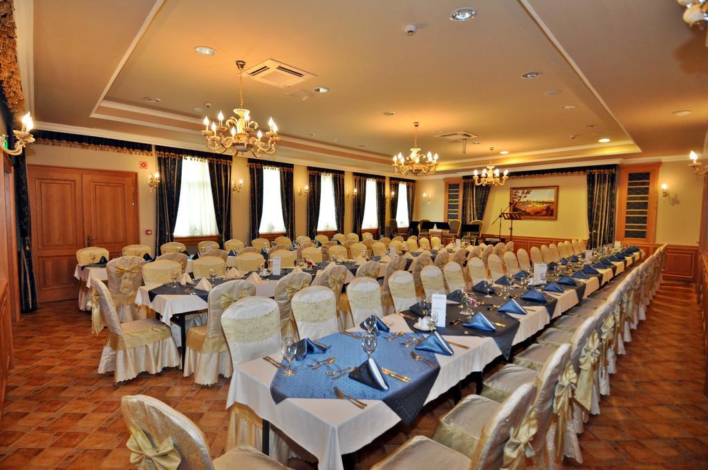 Hotel Villa Classica Папа Экстерьер фото